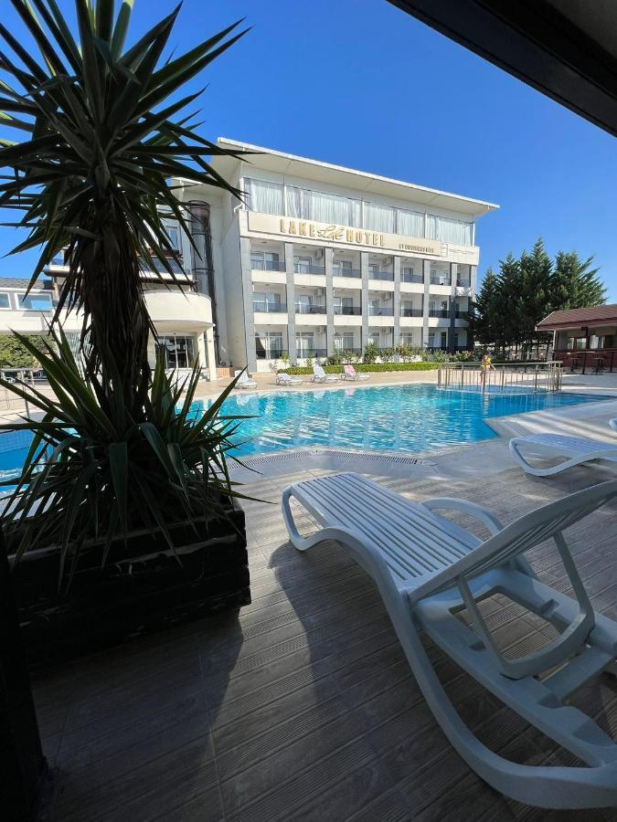 Lake Life Hotel Iznik Exterior photo