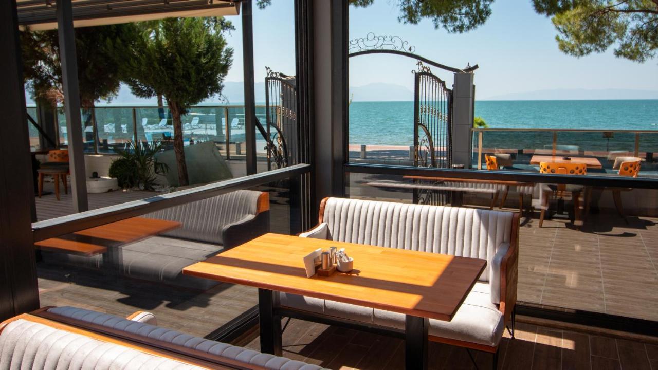Lake Life Hotel Iznik Exterior photo