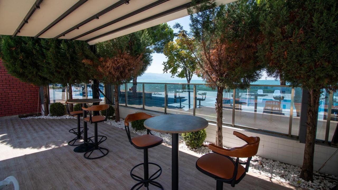Lake Life Hotel Iznik Exterior photo