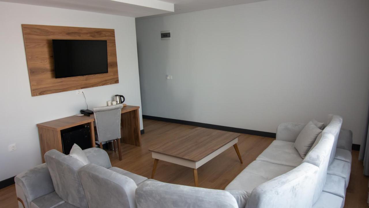 Lake Life Hotel Iznik Exterior photo